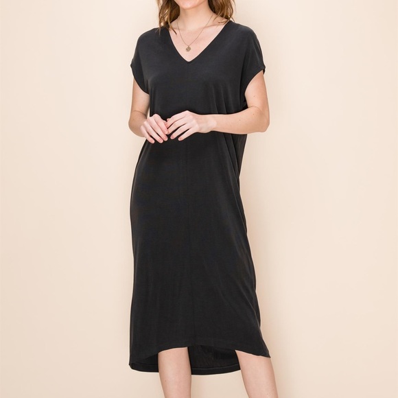 Dresses & Skirts - Boutique NWT Casual Black Maxi Dress